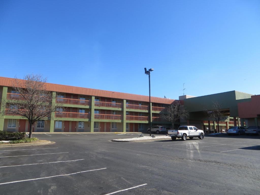 Super 8 By Wyndham Little Rock/Otter Creek Motel Exterior photo